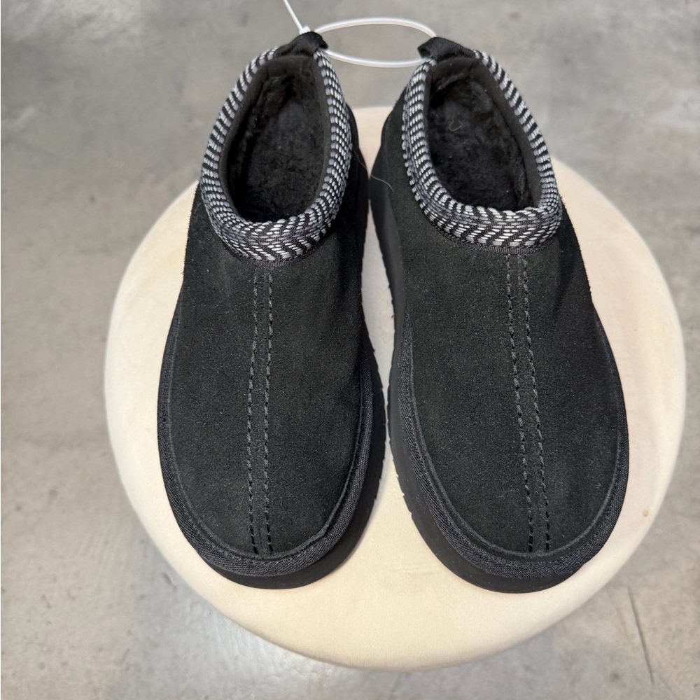 Kookaburra by UGGS Black Suede Slip-On Slipper Size 7 NEW